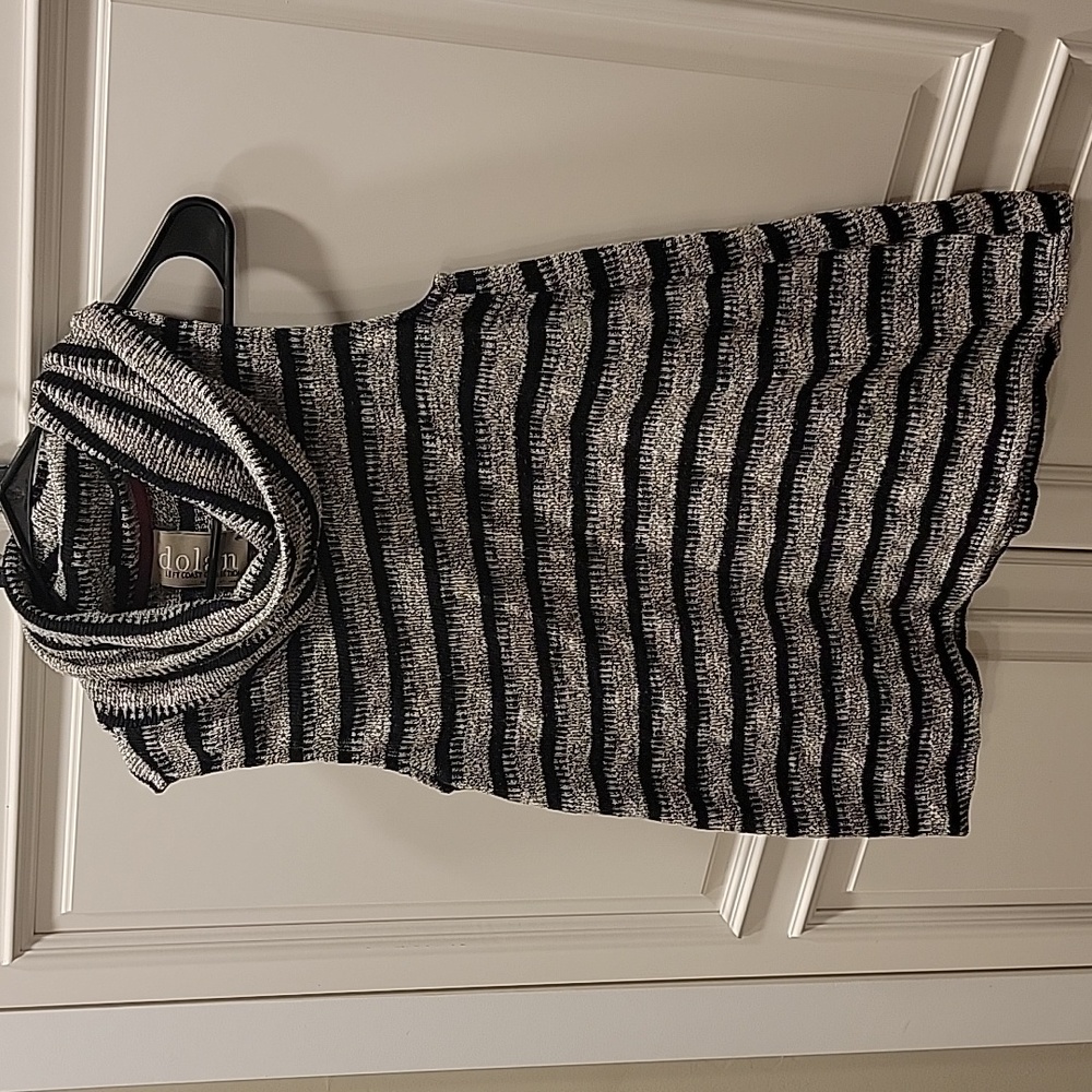 Sleeveless sweater tunic size M-L